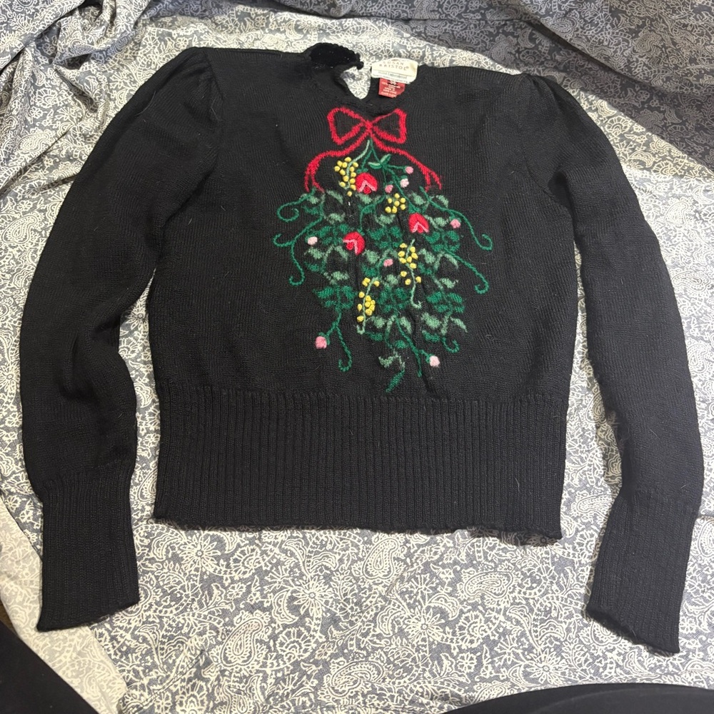 Vintage Susan Bristol 1989 worsted wool black sweater with mistletoe small - Picture 1 of 7